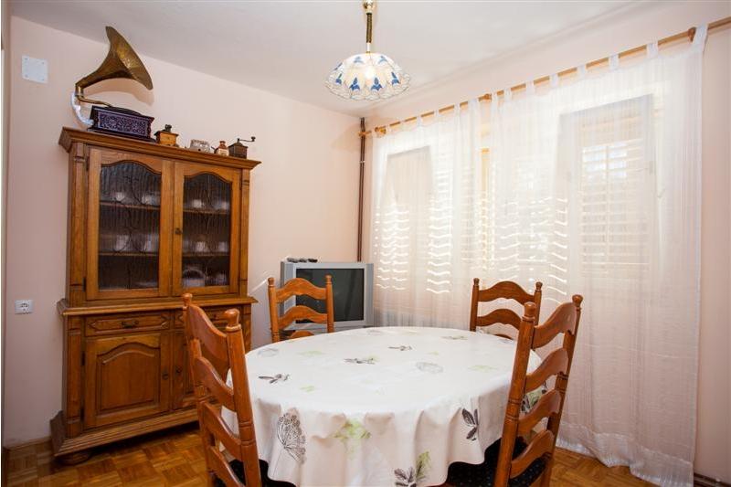 Makarska povoljni apartmani za 4 osobe - Apartman Marita A4 / 04