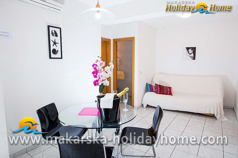 Privatni smještaj Makarska - Apartman uz More Vesela A2 / 05