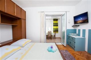 Promajna Croatia - Seafront Apartment Karla A2