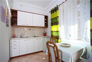 Promajna Croatia - Seafront Apartment Karla A2